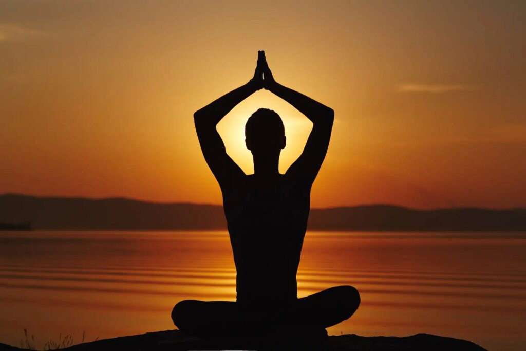 Les secrets de l'épanouissement personnel grâce au yoga nu Les secrets de l'épanouissement personnel grâce au yoga nu
