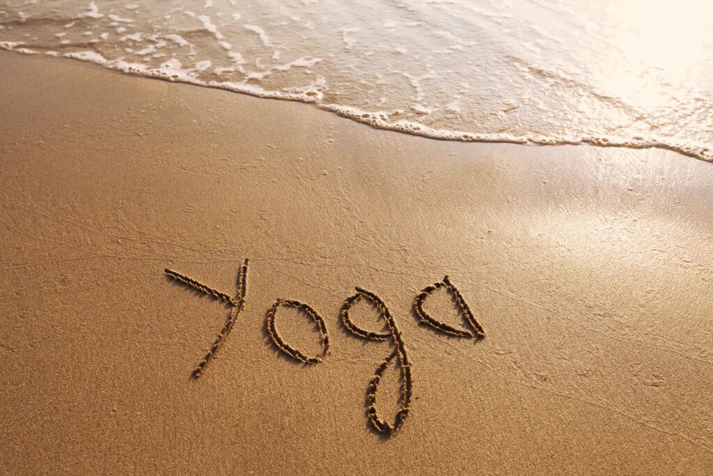 Équilibrer bien-être yoga nu et société : les clés de l'harmonie intérieure