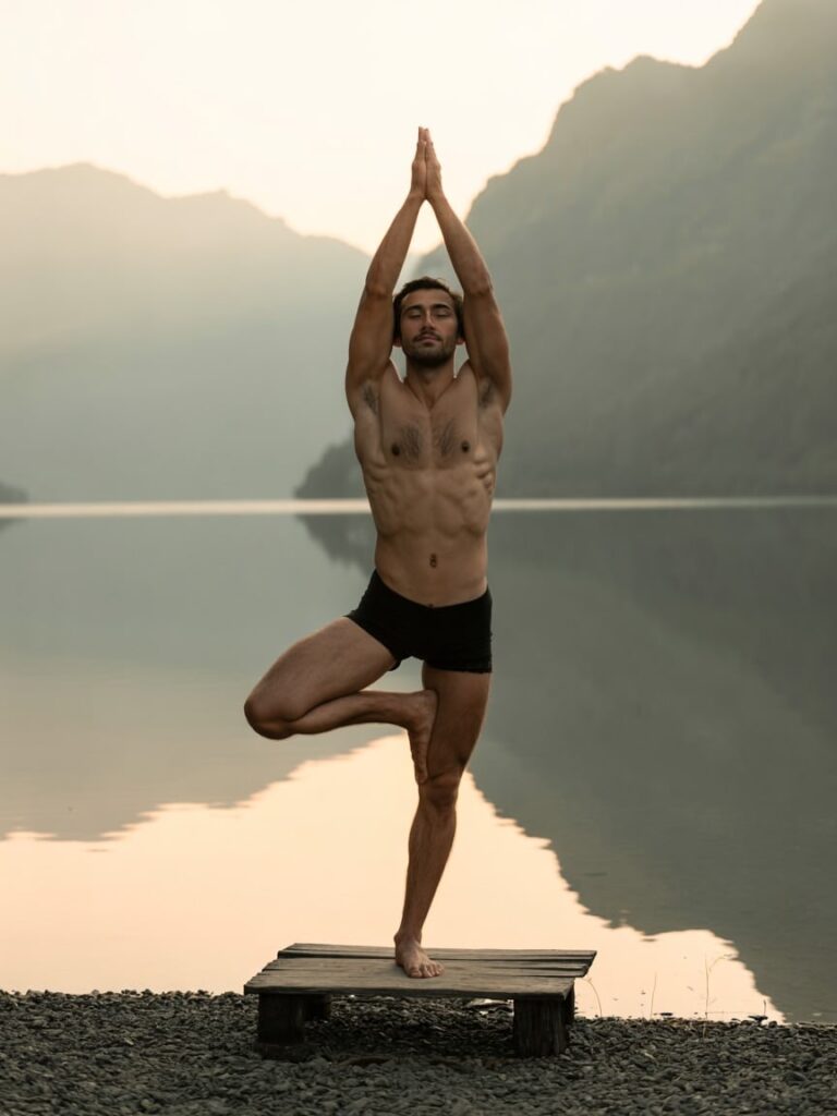 L’influence de la respiration consciente sur la performance sportive grâce au yoga nu L’influence de la respiration consciente sur la performance sportive grâce au yoga nu